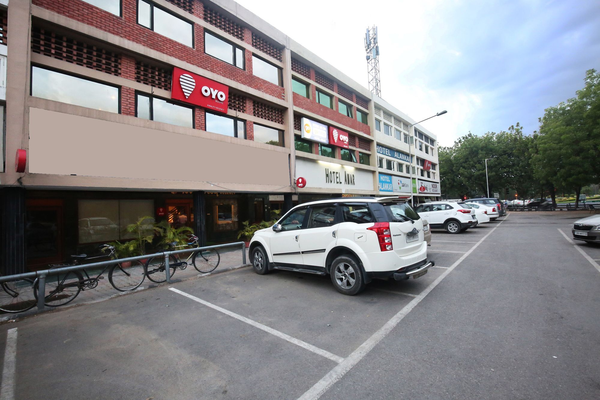 Oyo Premium Sector 22A Chandigarh Hotel Luaran gambar