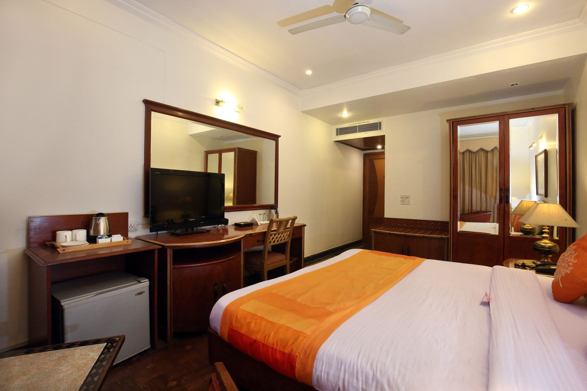 Oyo Premium Sector 22A Chandigarh Hotel Luaran gambar