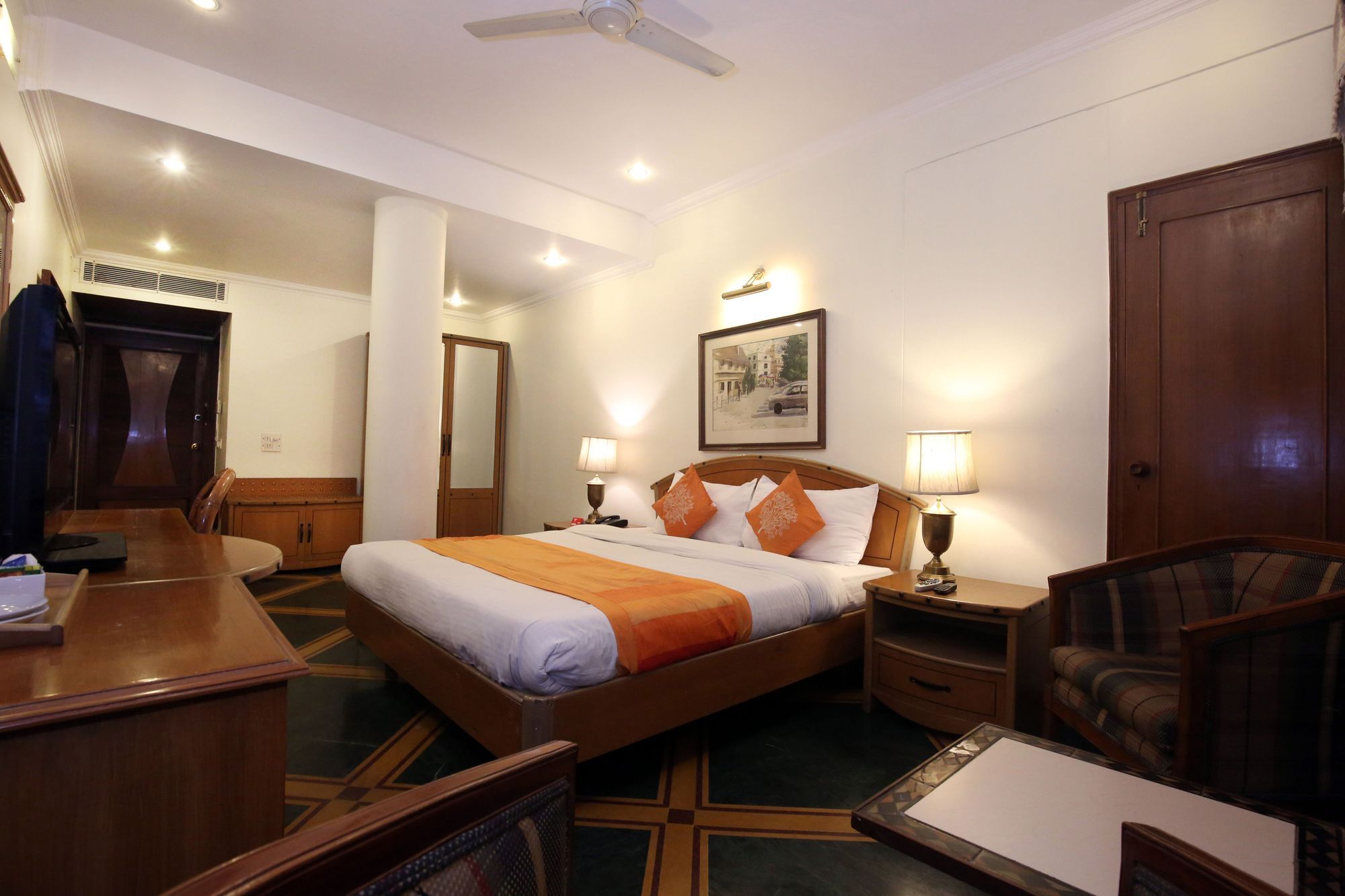 Oyo Premium Sector 22A Chandigarh Hotel Luaran gambar